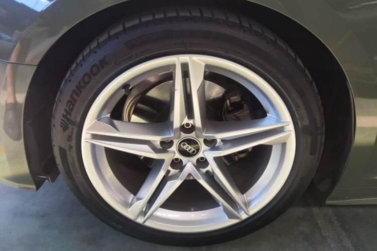 Used Audi A5 2024 Coupe 40 TFSI Fashion Dynamic Model Left Front Wheel Hub