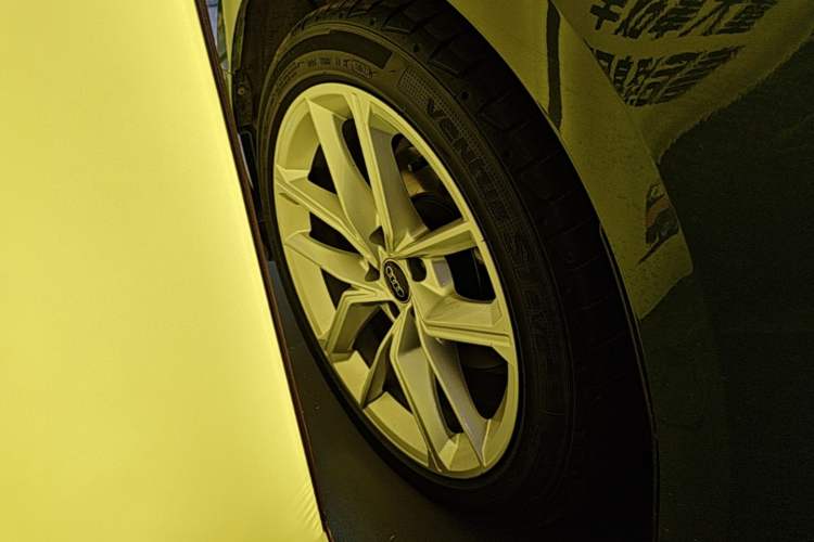 Used Audi A5 2024 Sportback 40 TFSI Fashionable and Dynamic Model Left Front Wheel Hub