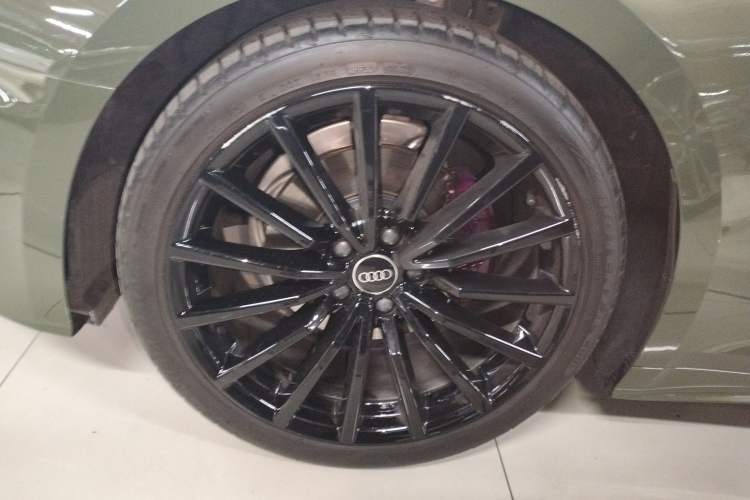 Used Audi A5 2024 Sportback 40 TFSI quattro Luxury Dynamic Model Left Front Wheel Hub
