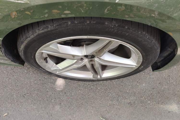 Used Audi A5 2024 Coupe 40 TFSI Fashion Dynamic Model Right Front Wheel Hub