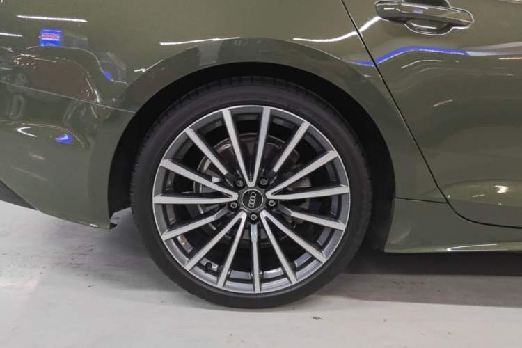 Used Audi A5 2024 Sportback 40 TFSI quattro Luxury Dynamic Model Right Rear Wheel Hub