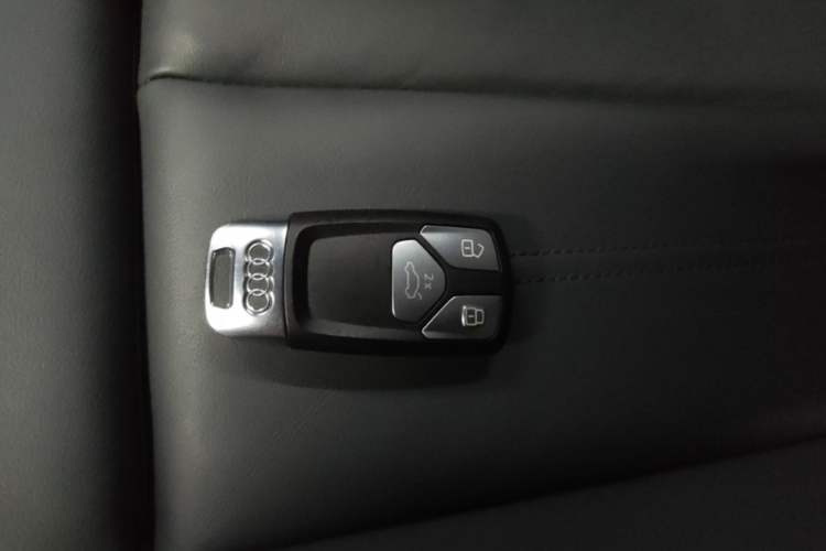 Used Audi A5 2024 Sportback 40 TFSI quattro Luxury Dynamic Model Vehicle Key