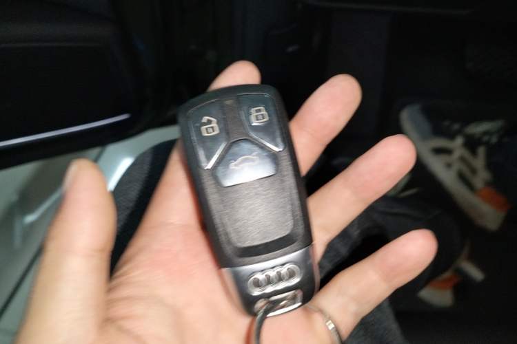 Used Audi A5 2024 Sportback 40 TFSI quattro Luxury Dynamic Model Vehicle Key