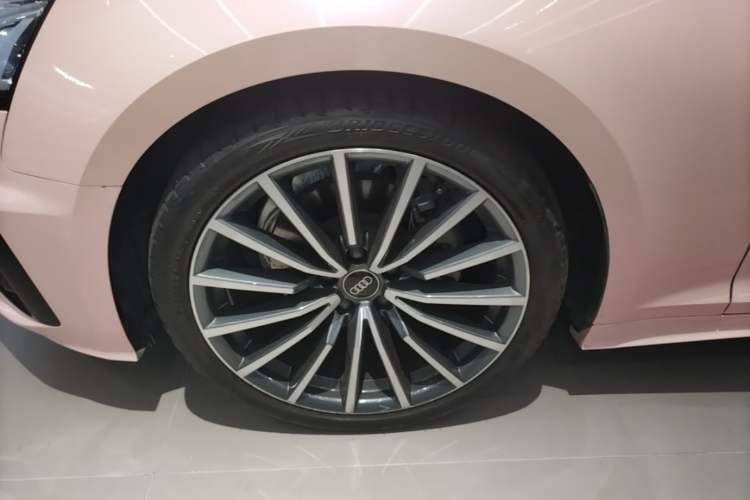 Used Audi A5 2024 Sportback 40 TFSI quattro Luxury Dynamic Model Left Front Wheel Hub