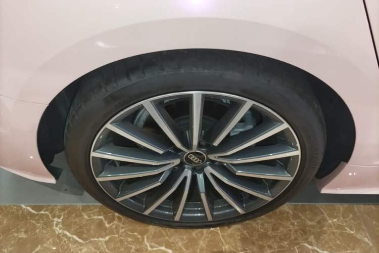 Used Audi A5 2024 Sportback 40 TFSI quattro Luxury Dynamic Model Right Rear Wheel Hub