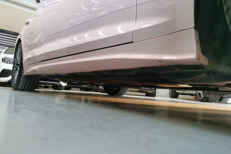 Used Audi A5 2024 Sportback 40 TFSI quattro Luxury Dynamic Model Right Side Sill