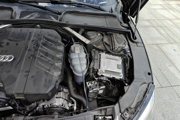 Used Audi A5 2024 Sportback 40 TFSI quattro Luxury Dynamic Model Engine Bay Left