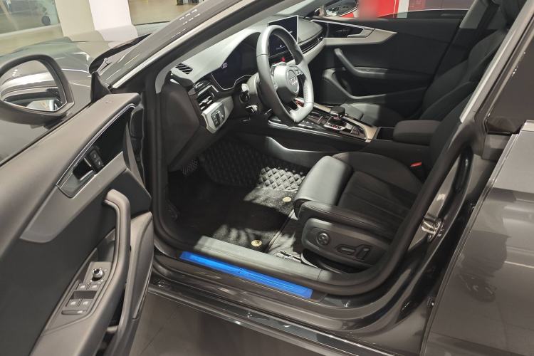 Used Audi A5 2024 Sportback 40 TFSI Fashionable and Dynamic Model Interior 5