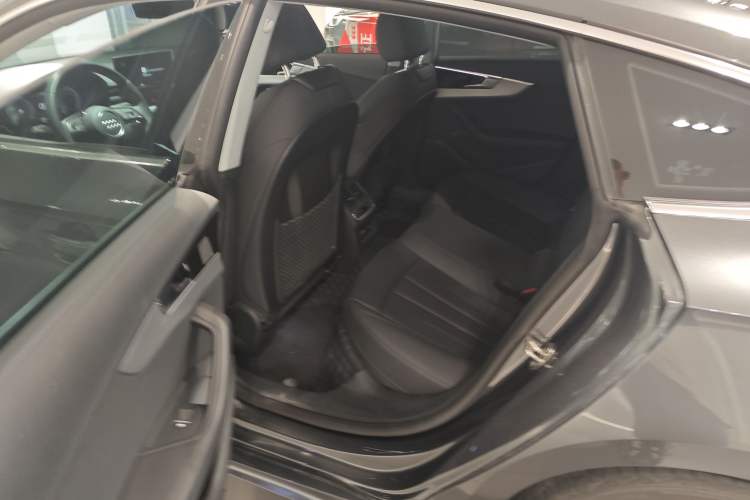 Used Audi A5 2024 Sportback 40 TFSI Fashionable and Dynamic Model Interior 6