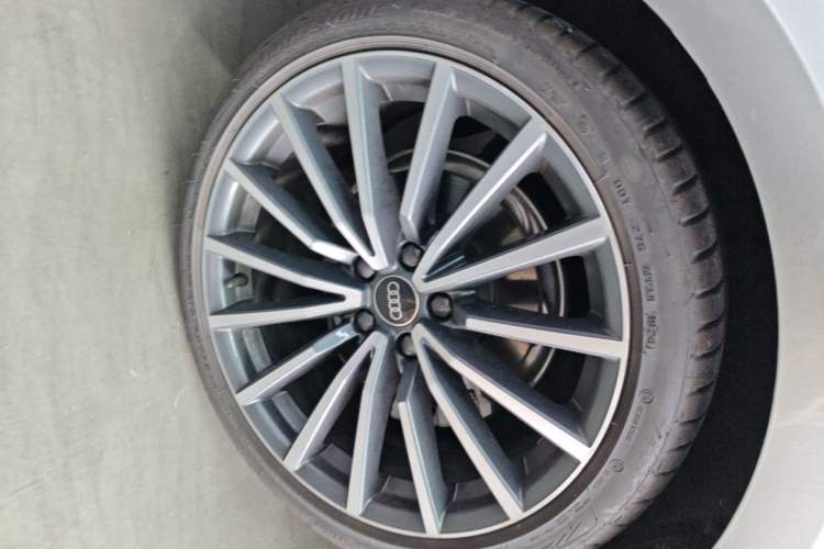 Used Audi A5 2024 Sportback 40 TFSI quattro Luxury Dynamic Model Right Rear Wheel Hub