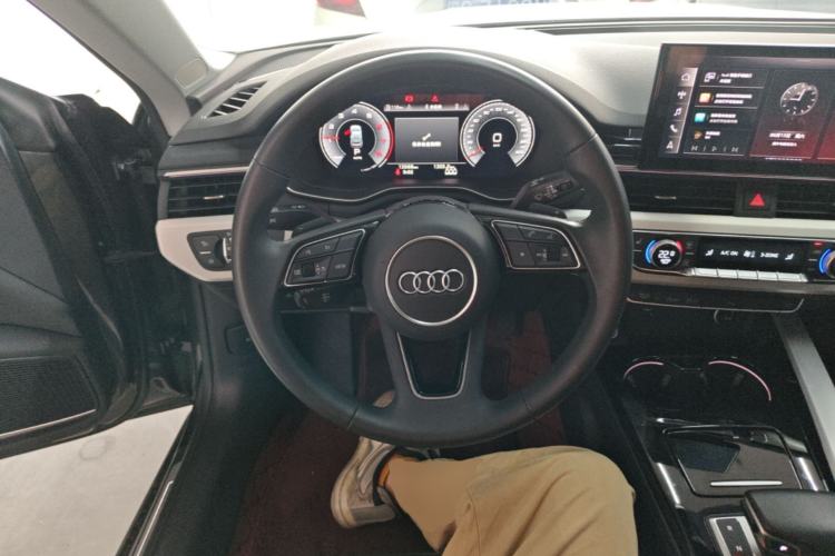Used Audi A5 2024 Sportback 40 TFSI quattro Luxury Dynamic Model Steering Wheel
