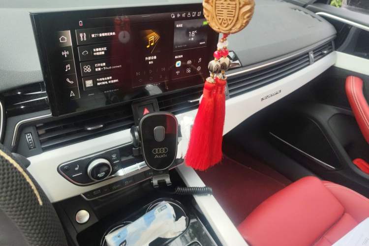 Used Audi A5 2024 Sportback 40 TFSI quattro Luxury Dynamic Model Audio And AC Panel