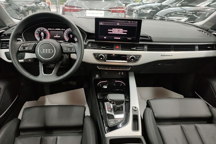 Used Audi A5 2024 Sportback 40 TFSI quattro Luxury Dynamic Model Center Console