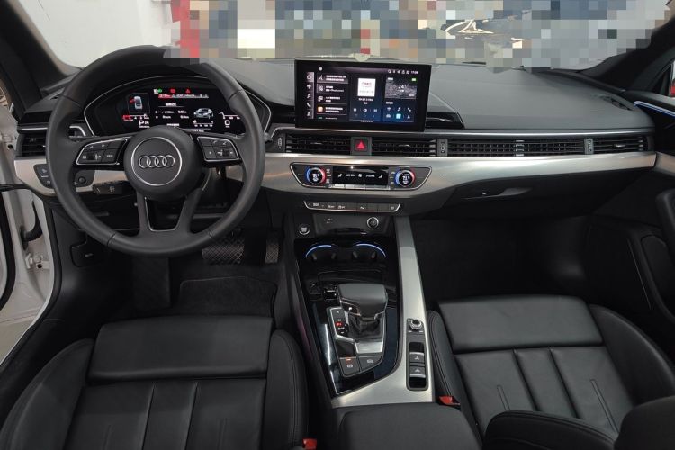 Used Audi A5 2024 Cabriolet 40 TFSI Fashionable and Dynamic Model Center Console