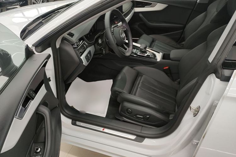 Used Audi A5 2024 Sportback 40 TFSI quattro Luxury Dynamic Model Driver Seat