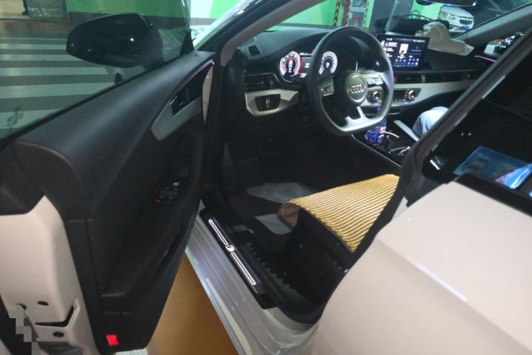 Used Audi A5 2024 Sportback 40 TFSI Fashionable and Dynamic Model Driver Seat