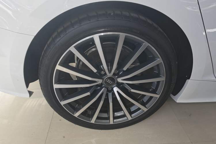 Used Audi A5 2024 Sportback 40 TFSI quattro Luxury Dynamic Model Exterior 3