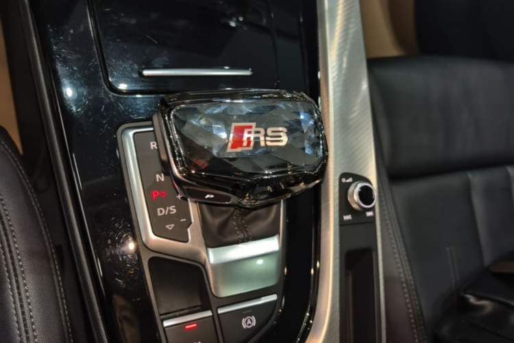 Used Audi A5 2024 Sportback 40 TFSI Fashionable and Dynamic Model Gear Lever