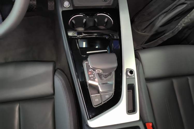 Used Audi A5 2024 Sportback 40 TFSI quattro Luxury Dynamic Model Gear Lever