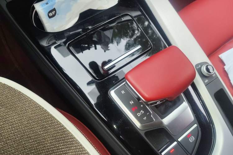 Used Audi A5 2024 Sportback 40 TFSI quattro Luxury Dynamic Model Gear Lever