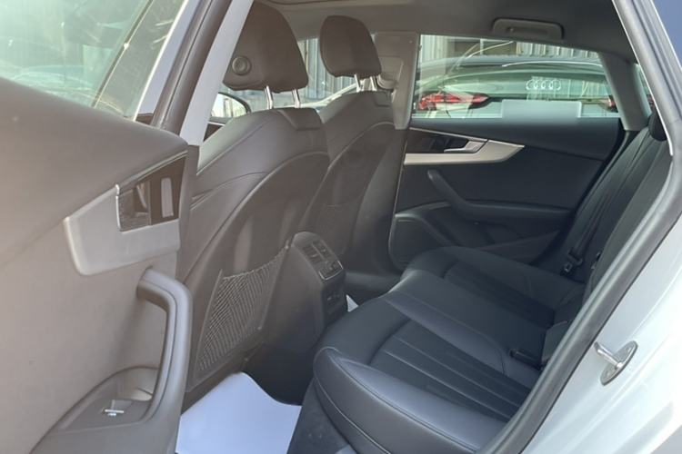 Used Audi A5 2024 Sportback 40 TFSI Fashionable and Dynamic Model Interior 4