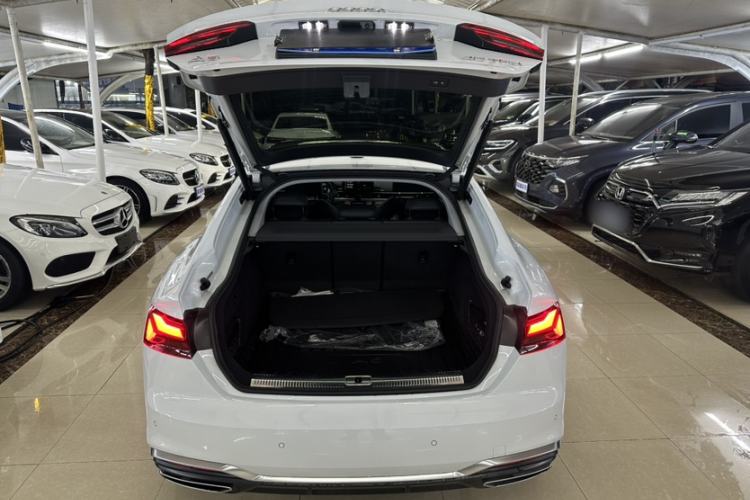 Used Audi A5 2024 Sportback 40 TFSI Fashionable and Dynamic Model Interior 4