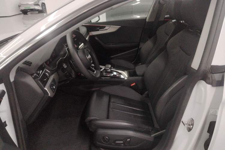Used Audi A5 2024 Sportback 40 TFSI Fashionable and Dynamic Model Left Front Seat