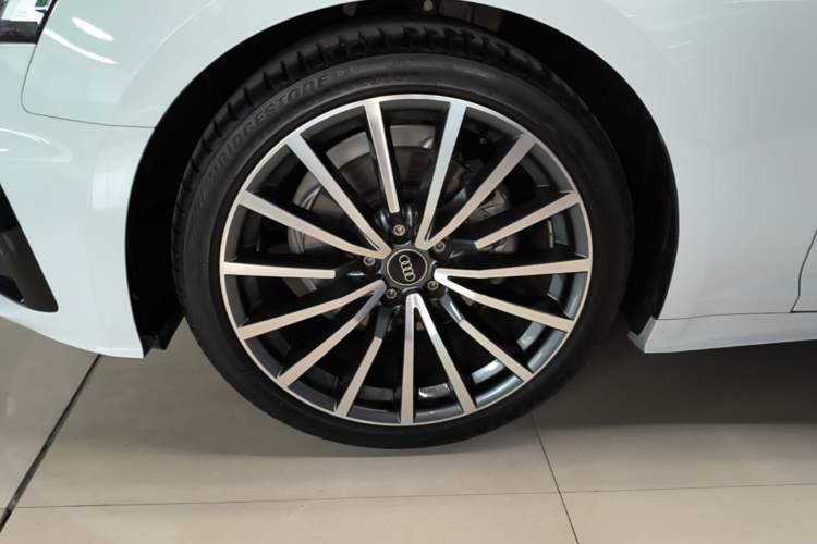 Used Audi A5 2024 Sportback 40 TFSI quattro Luxury Dynamic Model Left Front Wheel Hub