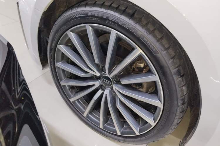 Used Audi A5 2024 Sportback 40 TFSI quattro Luxury Dynamic Model Left Front Wheel Hub