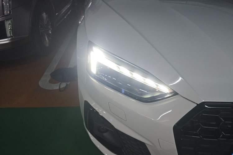 Used Audi A5 2024 Sportback 40 TFSI Fashionable and Dynamic Model Right Front Headlight