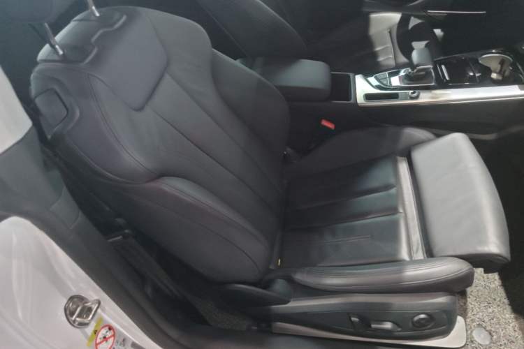 Used Audi A5 2024 Coupe 40 TFSI Fashion Dynamic Model Right Front Seat