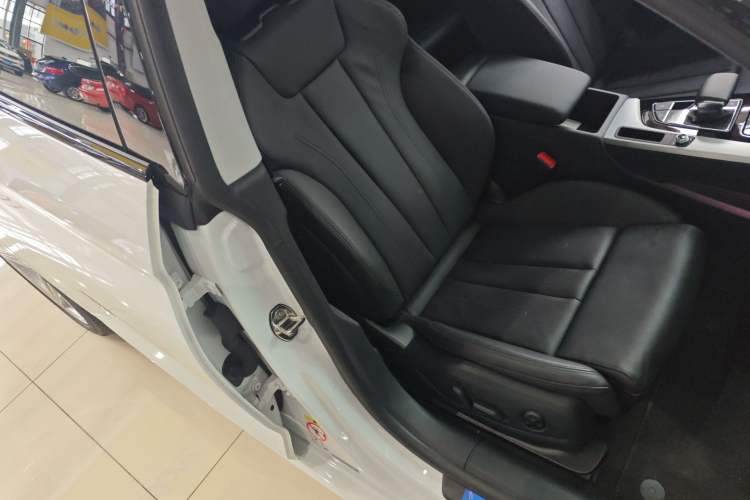 Used Audi A5 2024 Sportback 40 TFSI Fashionable and Dynamic Model Right Front Seat