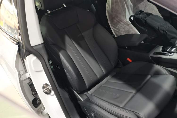Used Audi A5 2024 Sportback 40 TFSI Fashionable and Dynamic Model Right Front Seat