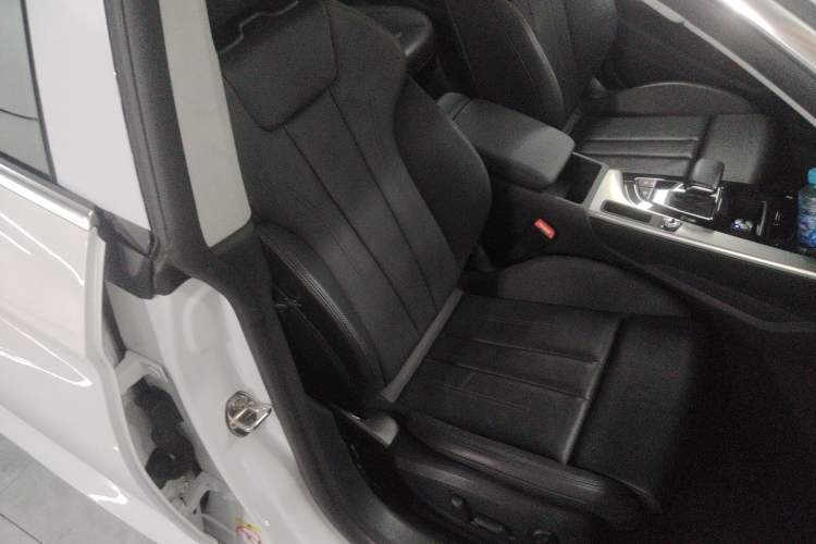 Used Audi A5 2024 Sportback 40 TFSI Fashionable and Dynamic Model Right Front Seat