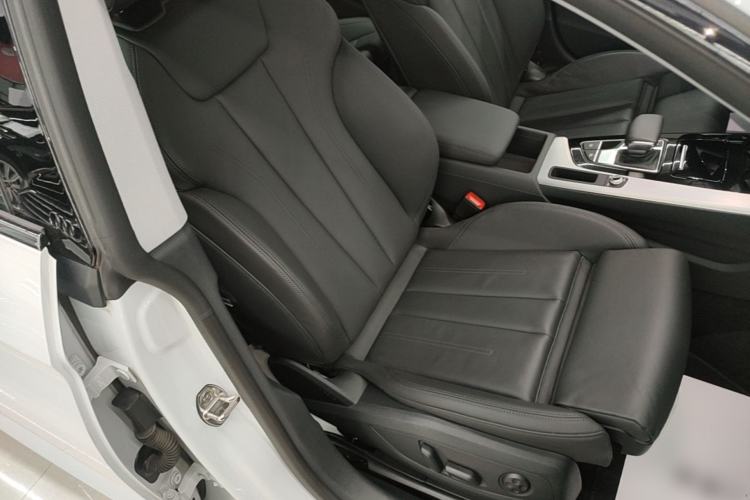 Used Audi A5 2024 Sportback 40 TFSI quattro Luxury Dynamic Model Right Front Seat