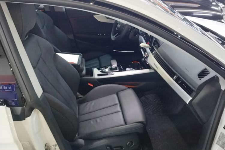 Used Audi A5 2024 Sportback 40 TFSI quattro Luxury Dynamic Model Right Front Seat