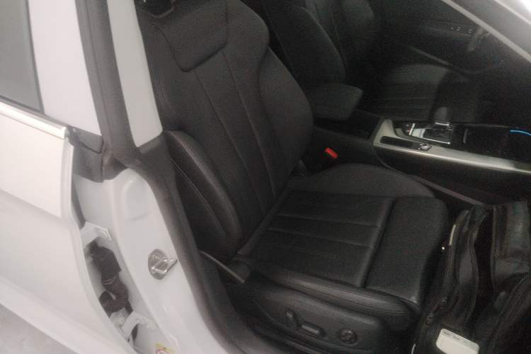 Used Audi A5 2024 Sportback 40 TFSI Fashionable and Dynamic Model Right Front Seat