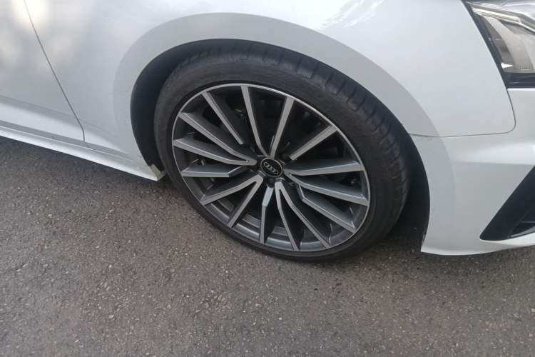 Used Audi A5 2024 Sportback 40 TFSI quattro Luxury Dynamic Model Right Front Wheel Hub