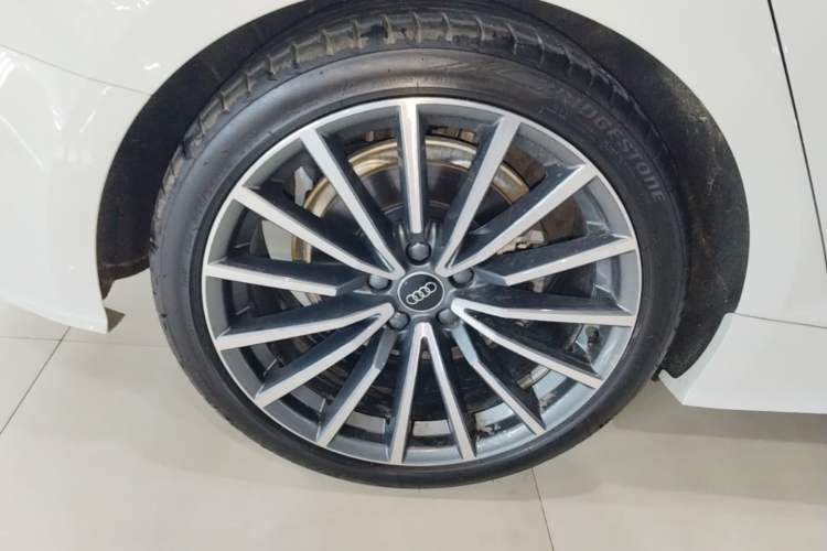 Used Audi A5 2024 Sportback 40 TFSI quattro Luxury Dynamic Model Right Rear Wheel Hub