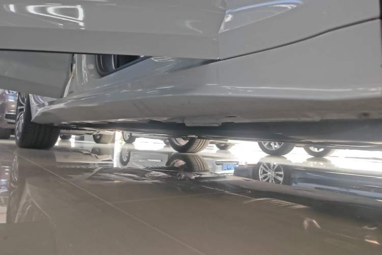 Used Audi A5 2024 Sportback 40 TFSI quattro Luxury Dynamic Model Right Side Sill