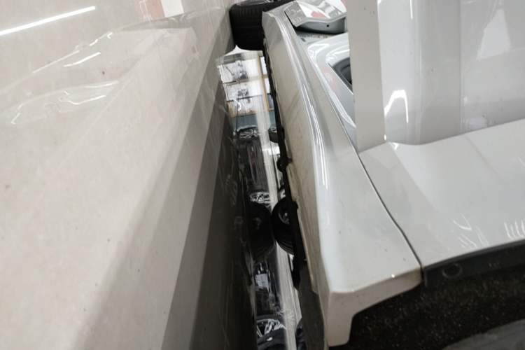 Used Audi A5 2024 Sportback 40 TFSI quattro Luxury Dynamic Model Right Side Sill