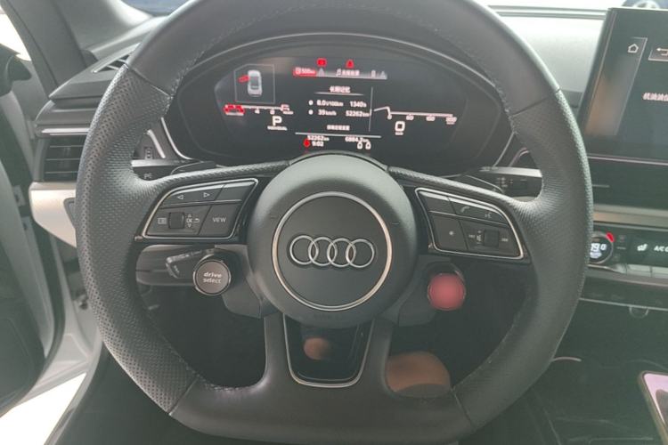 Used Audi A5 2024 Cabriolet 40 TFSI Fashionable and Dynamic Model Steering Wheel
