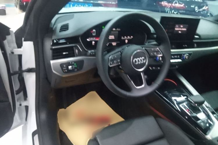 Used Audi A5 2024 Cabriolet 40 TFSI Fashionable and Dynamic Model Steering Wheel