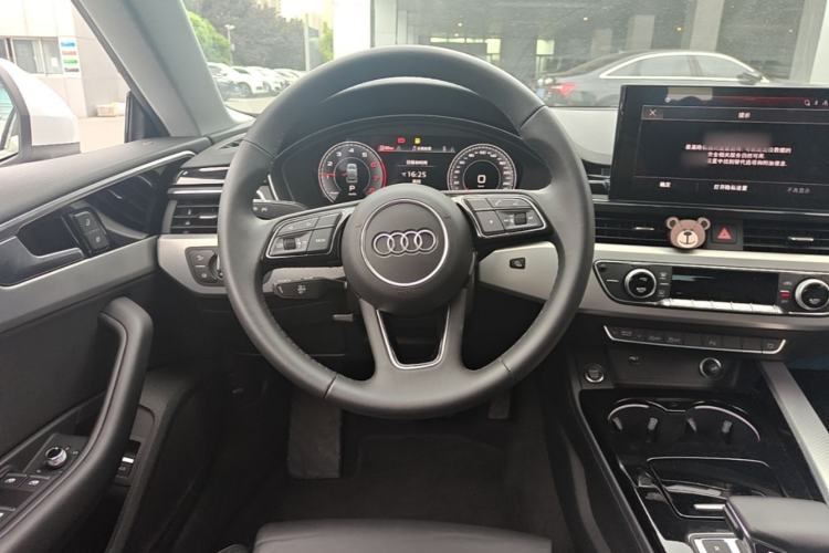 Used Audi A5 2024 Sportback 40 TFSI Fashionable and Dynamic Model Steering Wheel