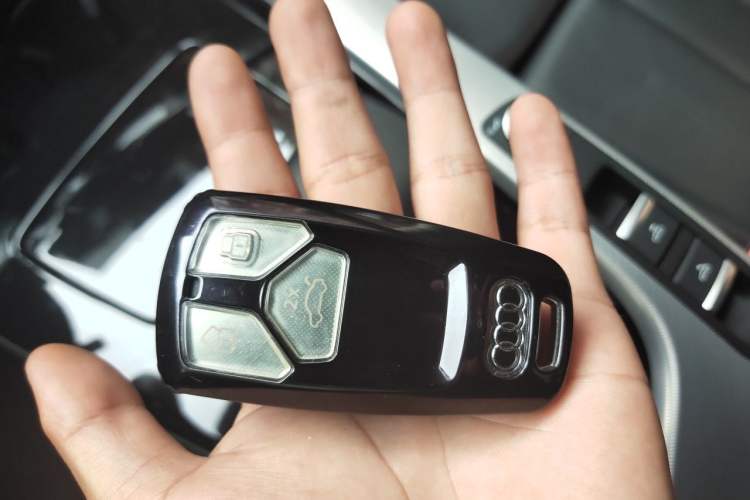 Used Audi A5 2024 Cabriolet 40 TFSI Fashionable and Dynamic Model Vehicle Key