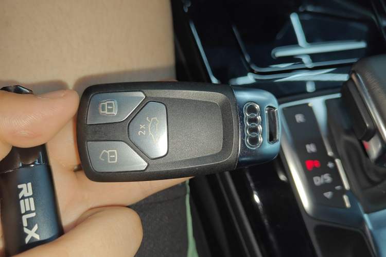 Used Audi A5 2024 Cabriolet 40 TFSI Fashionable and Dynamic Model Vehicle Key