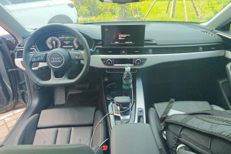Used Audi A5 2025 Model Sportback Collector’s Edition 40 TFSI Fashionable Dynamic Edition Center Console