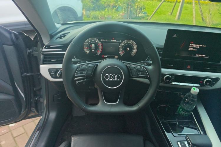 Used Audi A5 2025 Model Sportback Collector’s Edition 40 TFSI Fashionable Dynamic Edition Steering Wheel