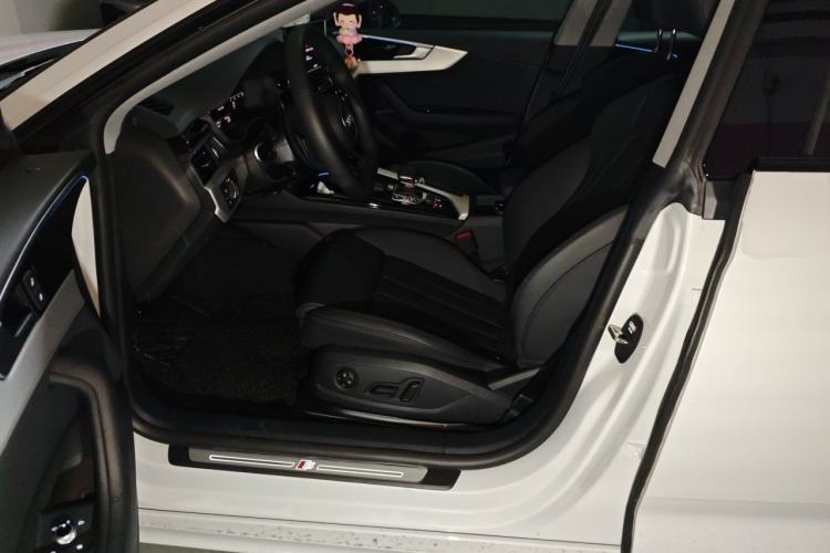 Used Audi A5 2025 Model Sportback Collector’s Edition 40 TFSI Fashionable Dynamic Edition Driver Seat