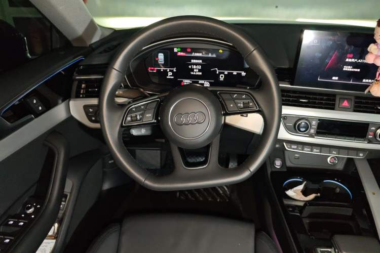 Used Audi A5 2025 Model Sportback Collector’s Edition 40 TFSI Fashionable Dynamic Edition Steering Wheel
